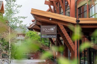 Hotel Solara Corner Suite-Pool &Amp; Hot Tub &Amp; Spa Canmore: Photo 