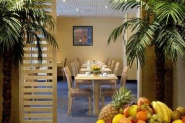 Hotel Holiday Inn Garden Court Cannes Le Canet:  CANNES