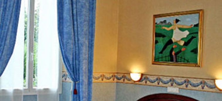 Hotel Le Vendome-Villa Claudia:  CANNES