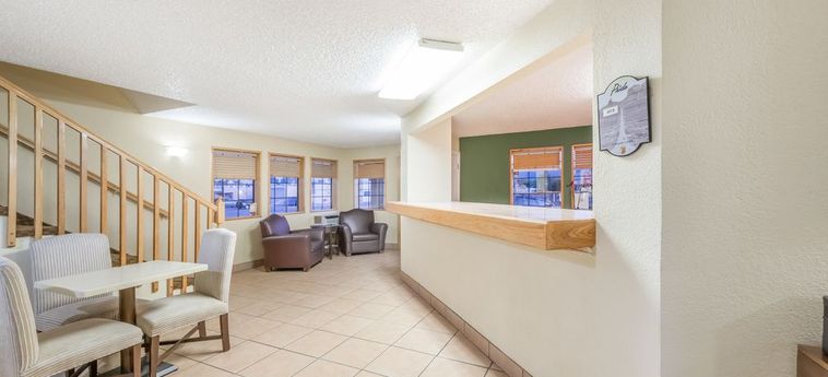 Hotel Super 8 By Wyndham Canon City:  CANON CITY (CO)
