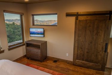 Hotel Royal Gorge Cabins:  CANON CITY (CO)