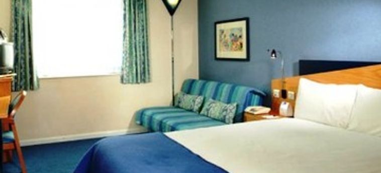 Hotel Holiday Inn Express Canterbury:  CANTERBURY