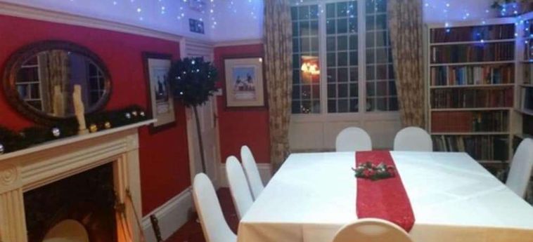 Hotel Swallow Howfield Manor:  CANTERBURY
