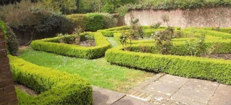 Hotel Swallow Howfield Manor:  CANTERBURY