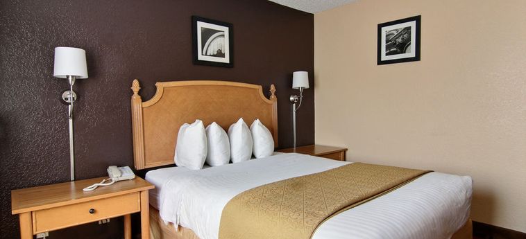 Hotel Quality Inn Hall Of Fame:  CANTON (OH)