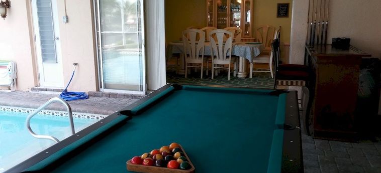 Hotel Villa Emerald Coast- Private Villa:  CAPE CORAL (FL)