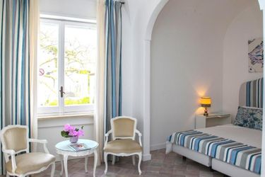 Hotel Villa San Felice:  CAPRI ISLAND - NAPLES