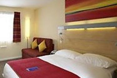 Hotel Holiday Inn Express Cardiff Airport:  CARDIFF