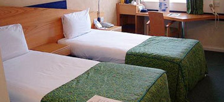 Hotel Holiday Inn Express Cardiff Bay:  CARDIFF