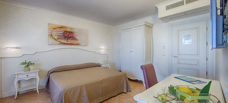 Hotel Relais Masseria Caselli:  CAROVIGNO - BRINDISI