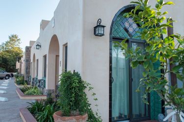 Casa Del Sol:  CARPINTERIA (CA)