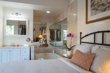 Casa Del Sol:  CARPINTERIA (CA)