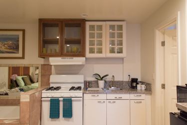 Casa Del Sol:  CARPINTERIA (CA)