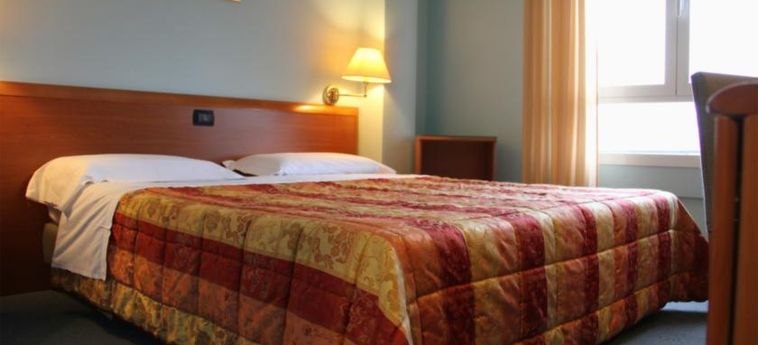 Hotel Zoello Je Suis:  CASTELVETRO DI MODENA - MODENA