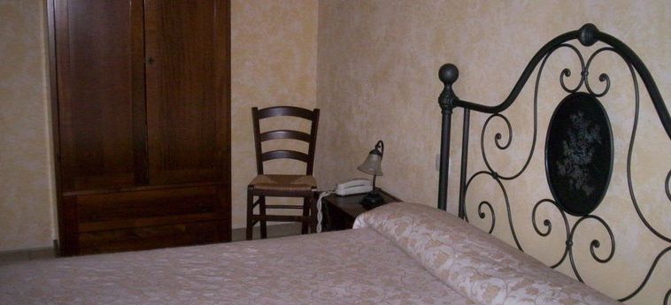 Hotel I Tre Rioni:  CASTIGLIONE D'ORCIA - SIENA