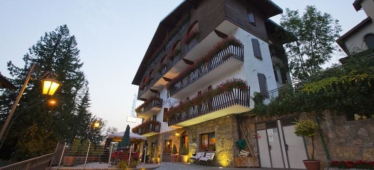Hotel Aurora:  CASTIONE DELLA PRESOLANA - BERGAMO