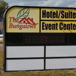 THE BUNGALOWS HOTEL & EVENT CENTER 2 Stars