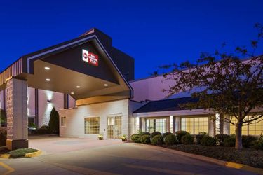 Best Western Plus Longbranch Hotel  Convention Center:  CEDAR RAPIDS (IA)