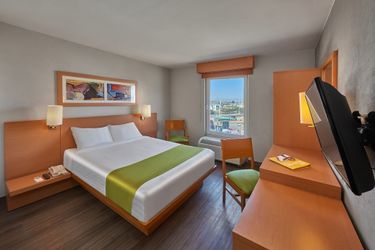 Hotel City Express By Marriott Celaya Parque Celaya: Photo 