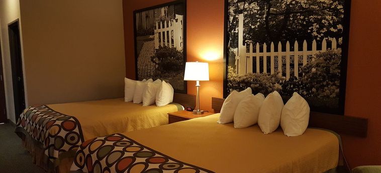 Hotel Super 8 By Wyndham Central City:  CENTRAL CITY (KY)