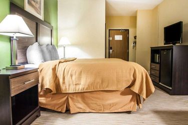 Hotel Quality Inn & Suites:  CHAMPAIGN (IL)
