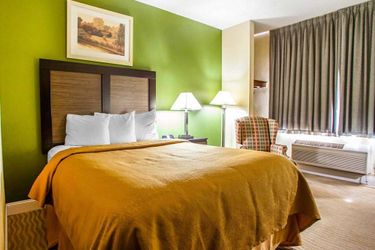 Hotel Quality Inn & Suites:  CHAMPAIGN (IL)