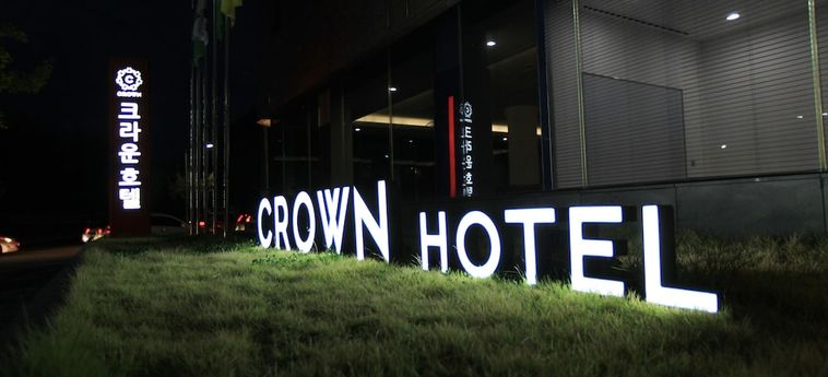 CROWN HOTEL 4 Sterne