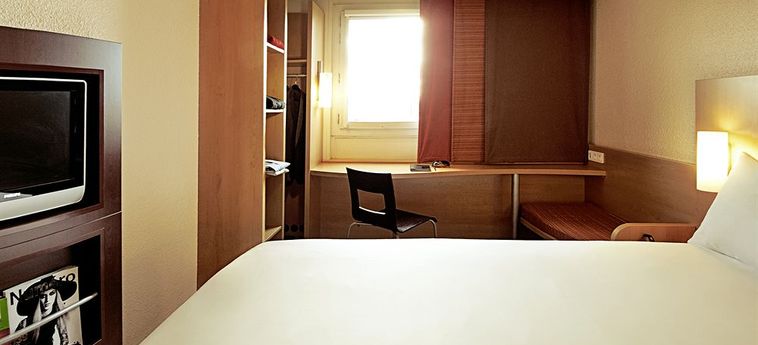 Hotel Ibis Lyon Est Chaponnay:  CHAPONNAY