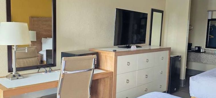 Hotel B W Heritage Inn:  CHATTANOOGA (TN)