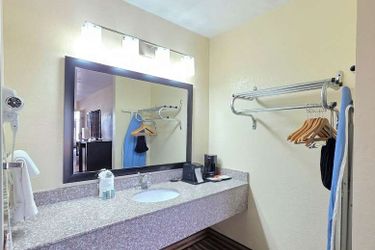 Hotel B W Heritage Inn:  CHATTANOOGA (TN)