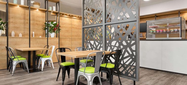 Hotel Super 8 By Wyndham Chemnitz Chemnitz : Photo 