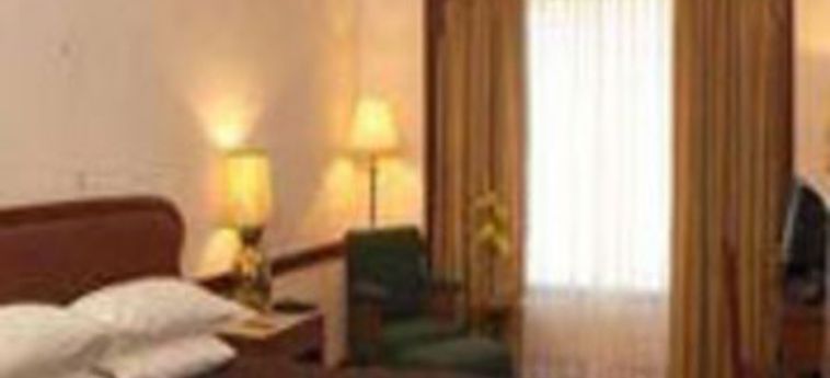 Grand Chennai By Grt Hotels:  CHENNAI