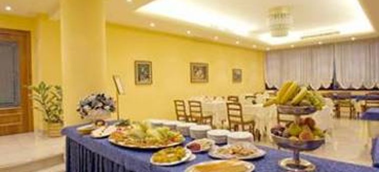 Hotel Villa Ricci:  CHIANCIANO TERME - SIENA