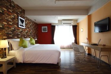 Hotel Ibis Styles Chiang Mai:  CHIANG MAI
