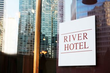 River Hotel:  CHICAGO (IL)