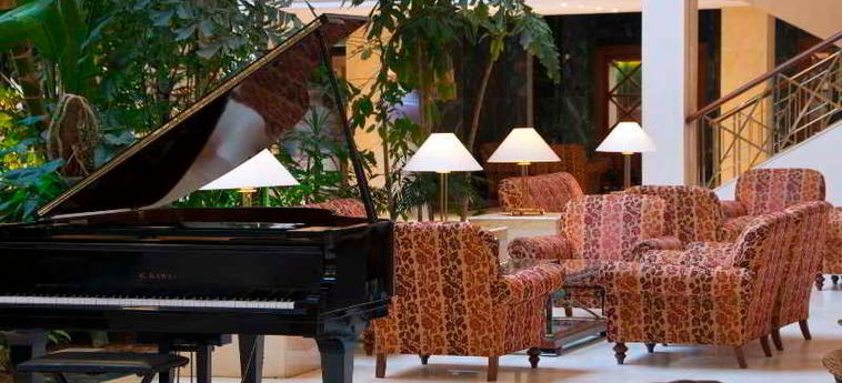 Hotel Barrosa Park:  CHICLANA DE LA FRONTERA