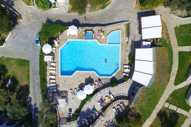 Hotel Leda Village Resort :  CHORTO