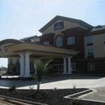 HOLIDAY INN EXPRESS & SUITES 4 Stars