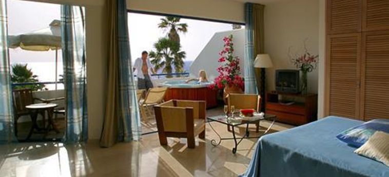 Hotel Azia Resort & Spa:  CIPRO