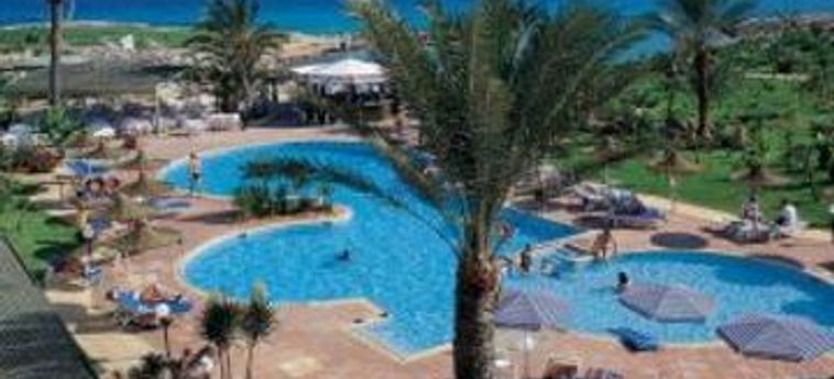 Hotel Crown Resort Yiannoula Beach:  CIPRO