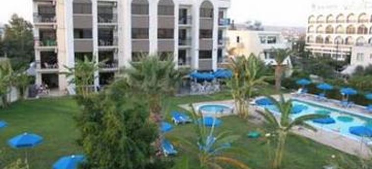 Frixos Suites Hotel Apartments:  CIPRO