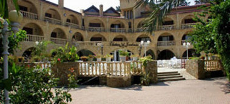 Chateau Lambousa Hotel:  CIPRO