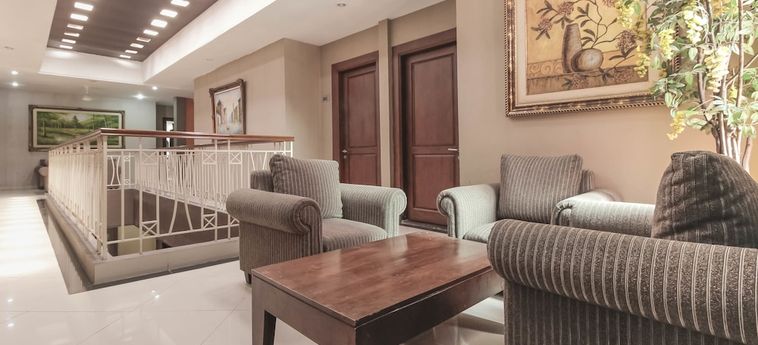Hotel Reddoorz Near Pasar Pagi Cirebon Cirebon: Foto 