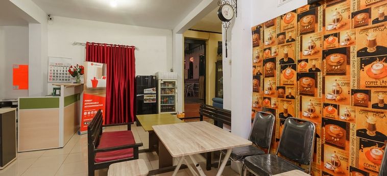 Hotel Reddoorz Syariah Near Ciledug Station Cirebon: Foto 