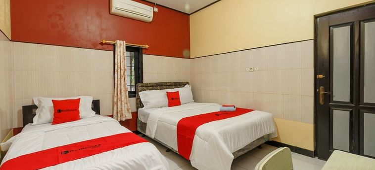 Hotel Reddoorz Syariah Near Ciledug Station Cirebon: Foto 