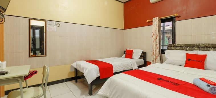 Hotel Reddoorz Syariah Near Ciledug Station Cirebon: Foto 