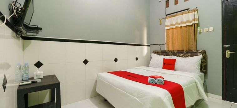 Hotel Reddoorz Syariah Near Ciledug Station Cirebon: Foto 