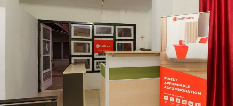 Hotel Reddoorz Syariah Near Ciledug Station Cirebon: Photo 