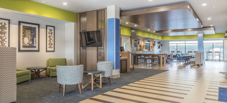 Hotel HOLIDAY INN EXPRESS & SUITES CLARION