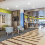 HOLIDAY INN EXPRESS & SUITES CLARION 2 Stars
